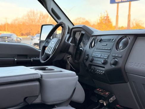 Used 2015 Ford F250 XL w/ Power Equipment Group image 37
