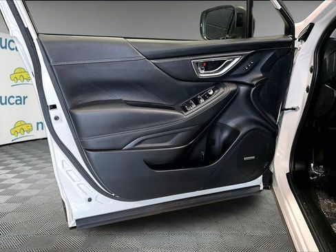 Used 2023 Subaru Forester Touring image 9