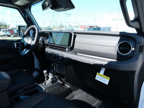 New 2026 Jeep Wrangler Sahara image 34