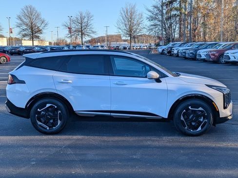 Used 2026 Kia Sportage SX image 8