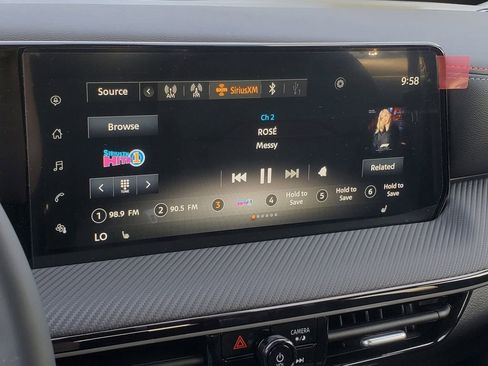 New 2025 Nissan Kicks SR w/ SR Premium Package image 19