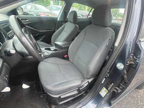 Used 2015 Kia Optima LX FWD image 9