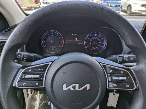 Used 2024 Kia Forte LXS w/ LXS Technology Package FWD image 22