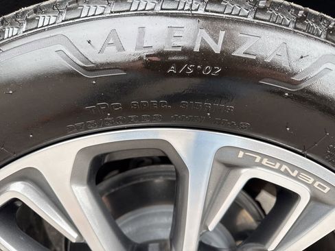 Used 2025 GMC Yukon Denali w/ Denali Reserve Package image 40