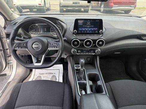 Used 2023 Nissan Sentra SV w/ All-Weather Package FWD image 11