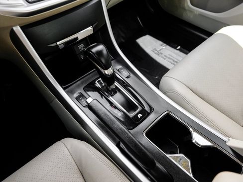 Used 2015 Honda Accord EX-L image 29
