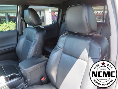 Used 2021 Toyota Tacoma TRD Sport image 19