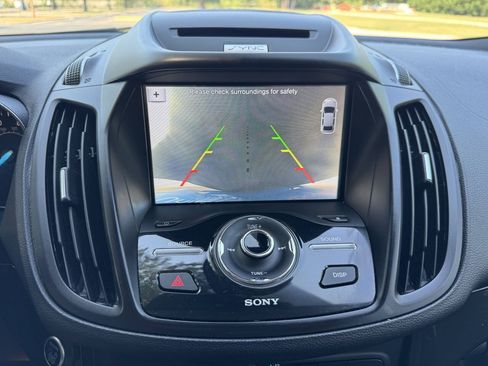 Used 2017 Ford Escape Titanium AWD/4WD image 19