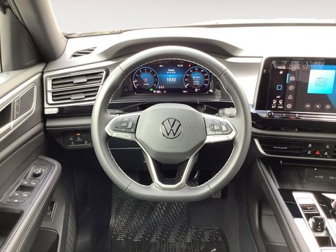 New 2026 Volkswagen Atlas Cross Sport SE FWD image 15