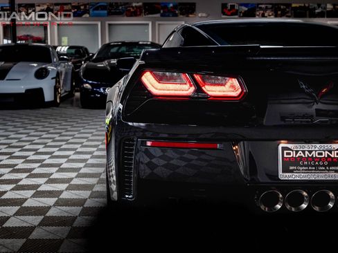 Used 2015 Chevrolet Corvette Z06 w/ 3LZ Preferred Equipment Group RWD image 59