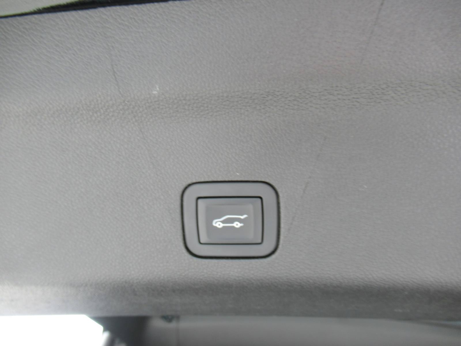 Certified 2025 Cadillac Escalade V AWD/4WD image 41