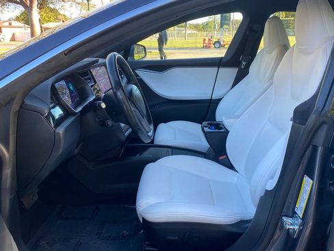 Used 2020 Tesla Model S Long Range Plus image 34