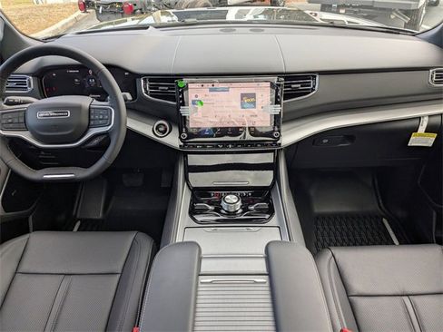New 2026 Jeep Grand Wagoneer Limited image 14