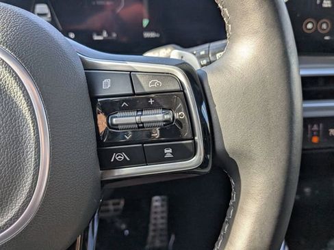 Used 2025 Kia Sorento SX Prestige image 22