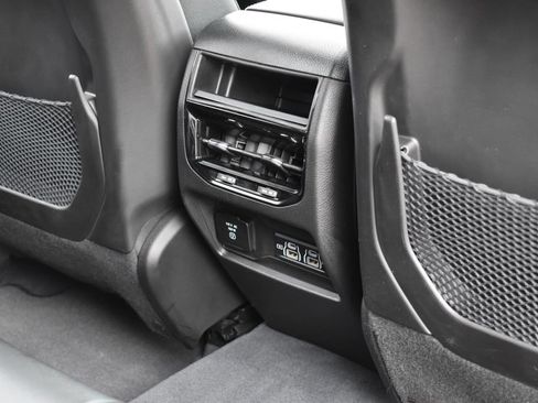 Used 2023 Jeep Grand Cherokee Laredo AWD/4WD image 26