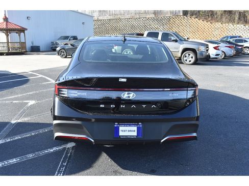 New 2026 Hyundai Sonata SE image 4