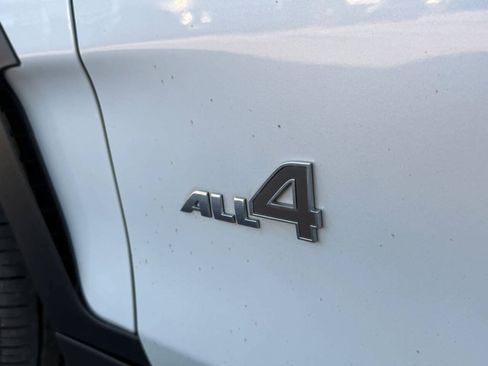 Used 2019 MINI Cooper Clubman S w/ Premium Package AWD/4WD image 7