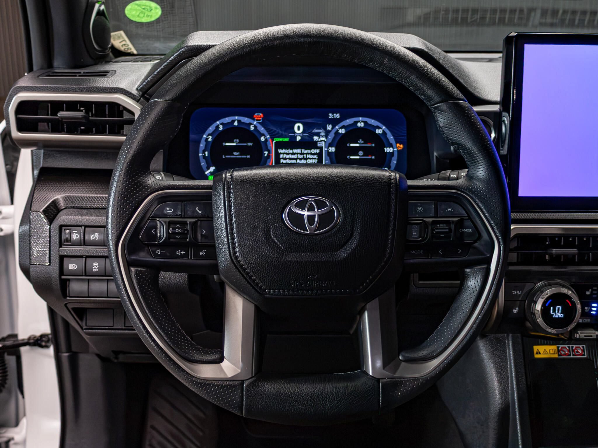 Used 2025 Toyota 4Runner Limited AWD/4WD image 15