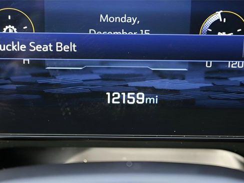 Used 2025 Chevrolet Suburban Z71 image 26