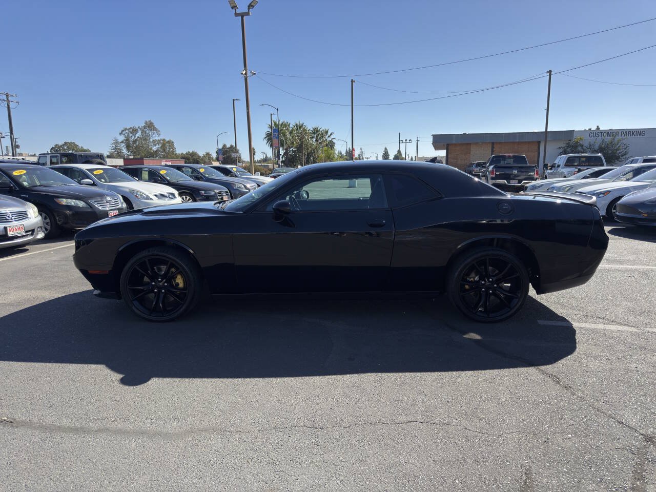 Used 2016 Dodge Challenger R/T w/ Driver Convenience Group RWD image 6