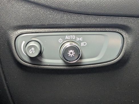 Used 2019 Chevrolet Equinox LT FWD image 35