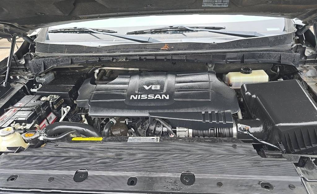 Used 2017 Nissan Titan SV AWD/4WD image 9