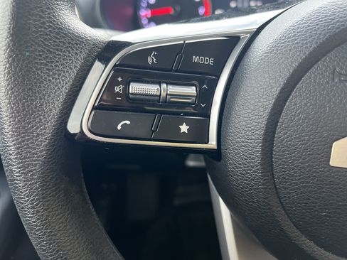 Used 2024 Kia Forte LXS FWD image 16