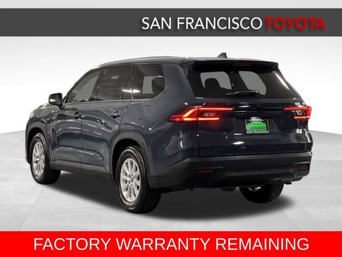 Certified 2025 Toyota Grand Highlander FWD image 3
