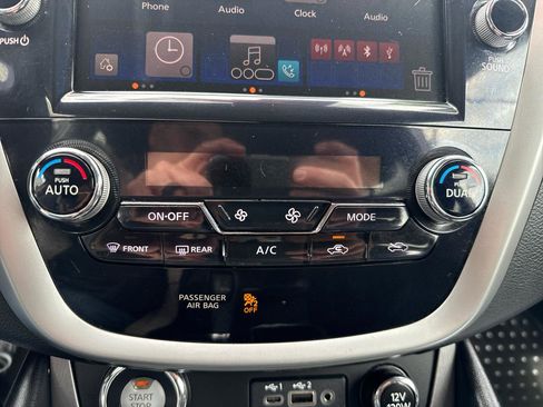 Used 2020 Nissan Murano S w/ Technology Package image 18