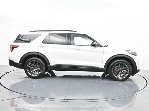 New 2025 Ford Explorer ST-Line w/ Premium Package image 6