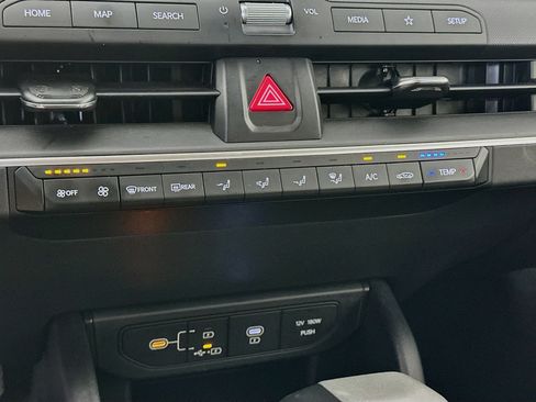 Used 2025 Kia K4 FWD image 23