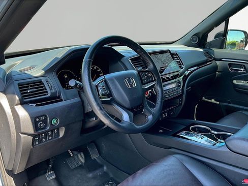 Used 2024 Honda Ridgeline Black Edition image 18