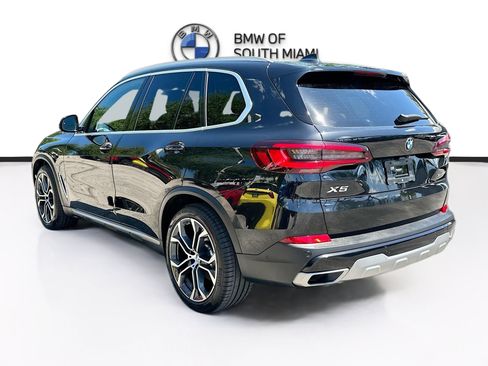 Certified 2022 BMW X5 sDrive40i w/ Premium Package RWD image 5