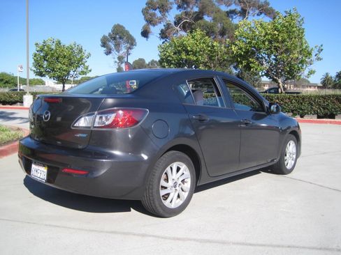 Used 2013 MAZDA MAZDA3 i Touring FWD image 4
