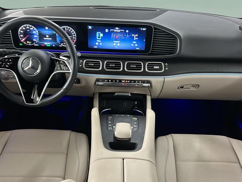 Used 2025 Mercedes-Benz GLE 450e 4MATIC image 17