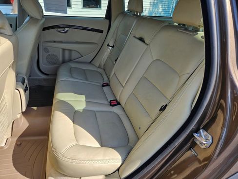 Used 2016 Volvo XC70 T5 Premier w/ Proximity Package AWD/4WD image 19