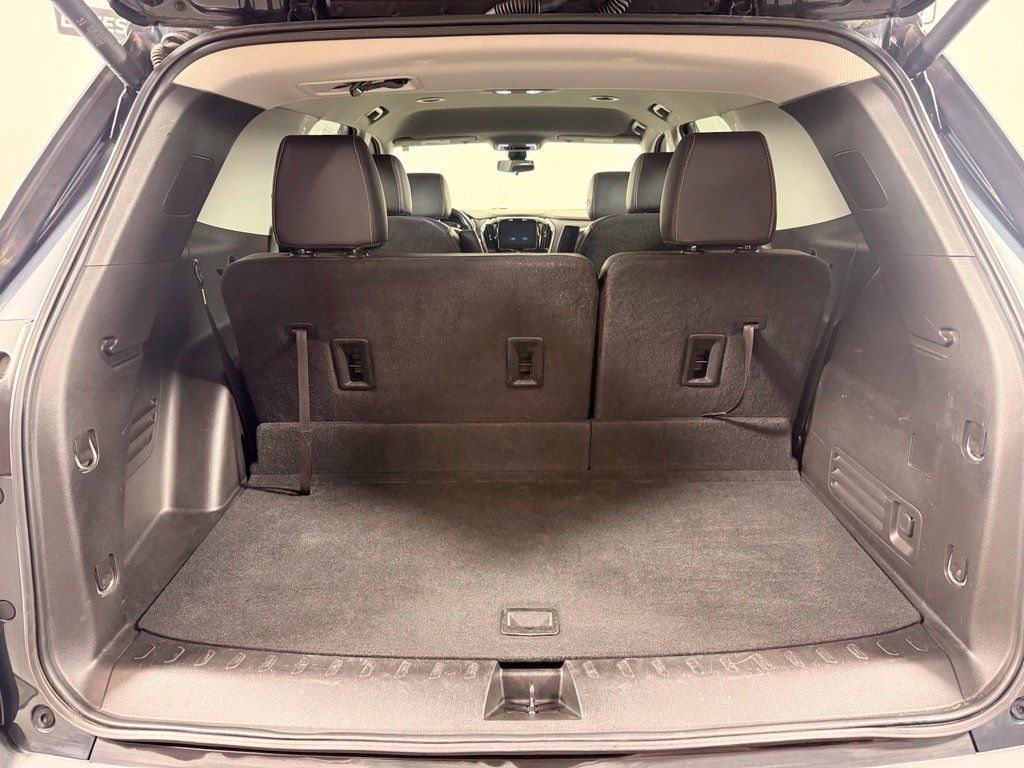 Used 2019 Chevrolet Traverse RS w/ LPO, Floor Liner Package FWD image 16