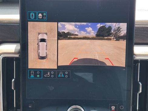 Used 2026 GMC Yukon Denali w/ Sun & Power Step Package AWD/4WD image 15