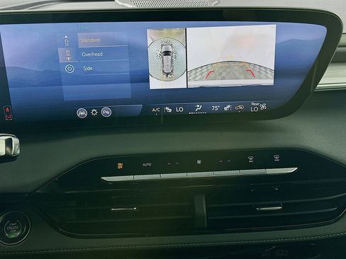 Used 2025 Buick Enclave Preferred image 23