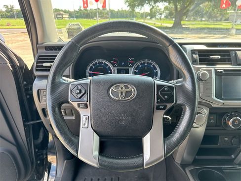 Used 2014 Toyota 4Runner SR5 image 16