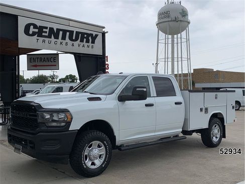 Used 2024 RAM 2500 Tradesman AWD/4WD image 1