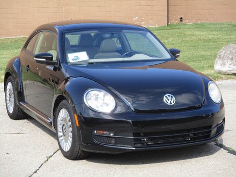 Used 2015 Volkswagen Beetle 1.8T FWD image 94