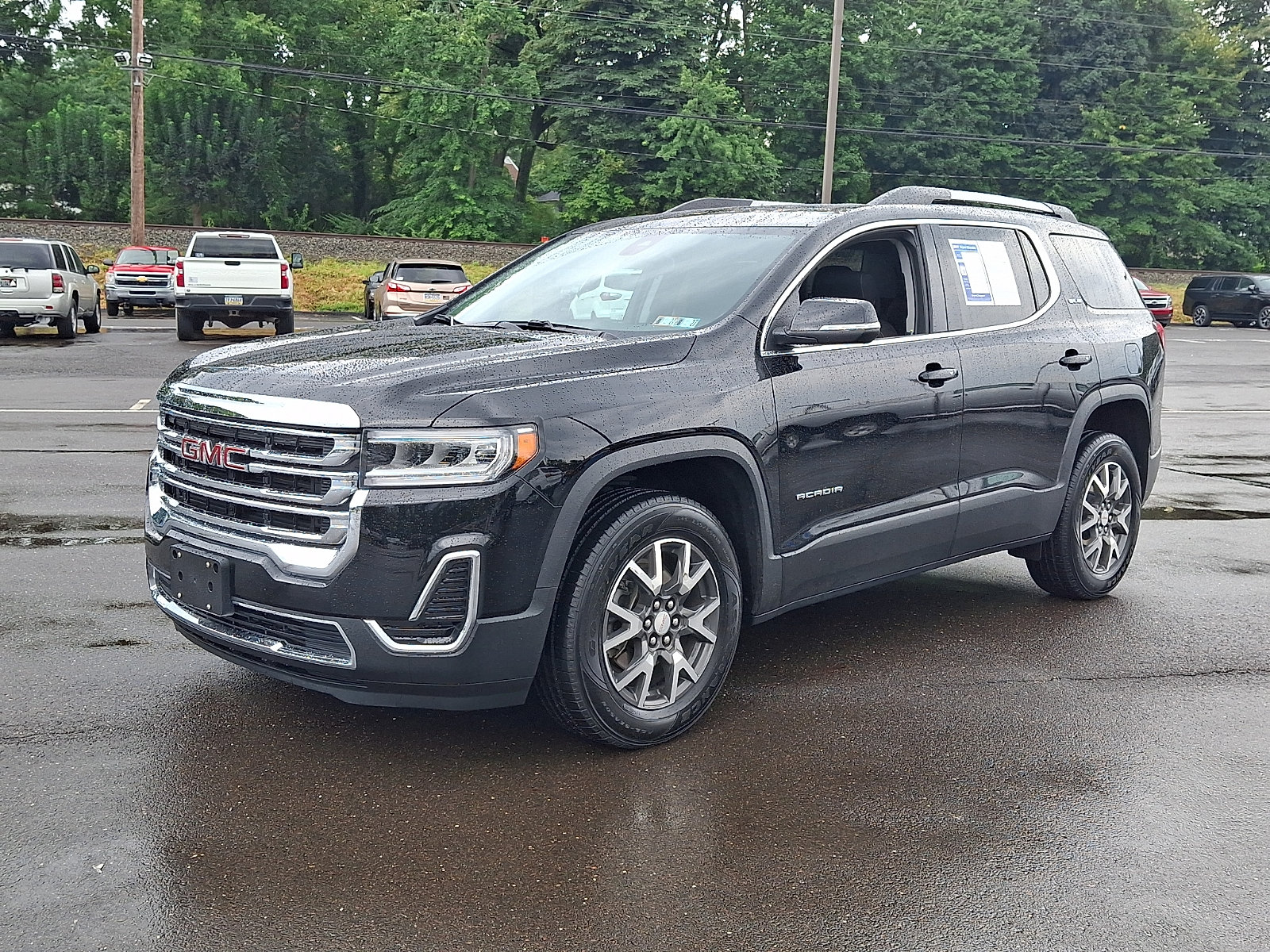 Used 2023 GMC Acadia SLE w/ Driver Convenience Package AWD/4WD image 3