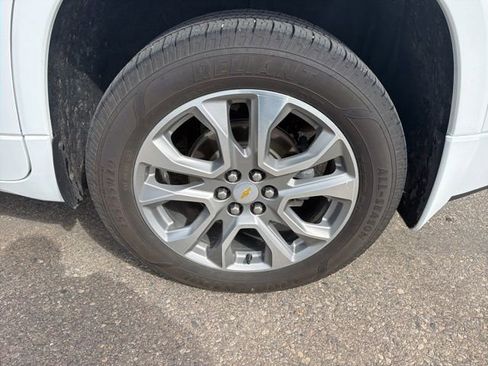 Used 2021 Chevrolet Traverse Premier AWD/4WD image 8