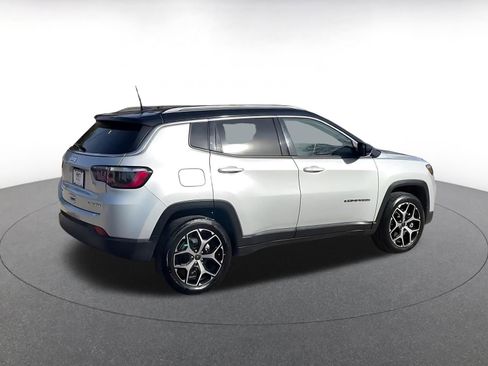 Used 2025 Jeep Compass Limited AWD/4WD image 15