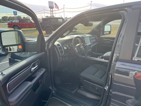 New 2026 RAM 1500 4x4 Crew Cab image 14