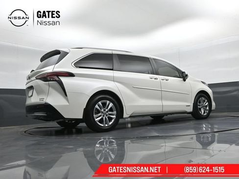 Used 2021 Toyota Sienna Limited w/ Protection Package (TMS) FWD image 43