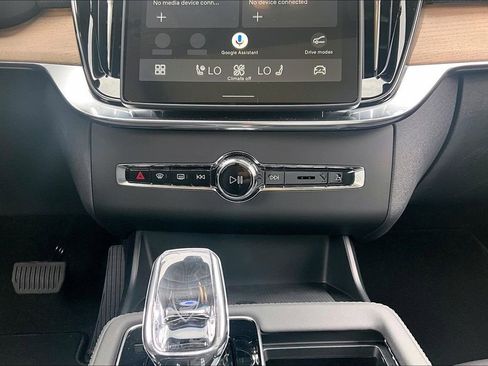 New 2026 Volvo XC90 T8 Plus AWD/4WD image 33