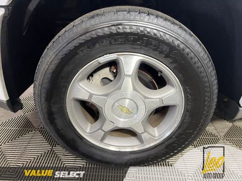 Used 2005 Chevrolet TrailBlazer LT AWD/4WD image 9