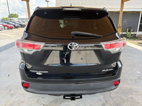Used 2015 Toyota Highlander XLE AWD/4WD image 7